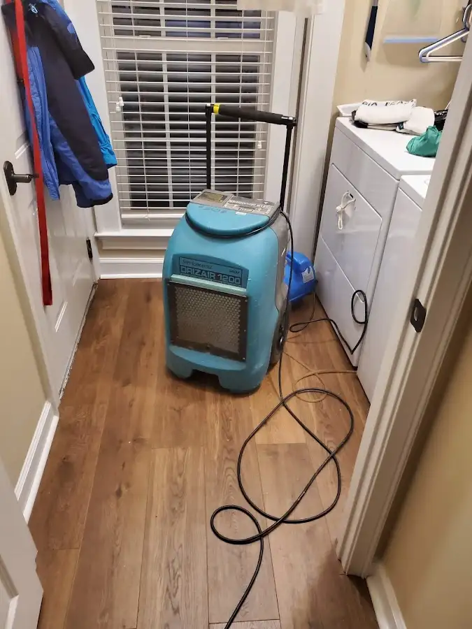 Commercial dehumidifier deployed for Flood Damage Cleanup in Lakeland